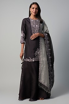 product-color-Black