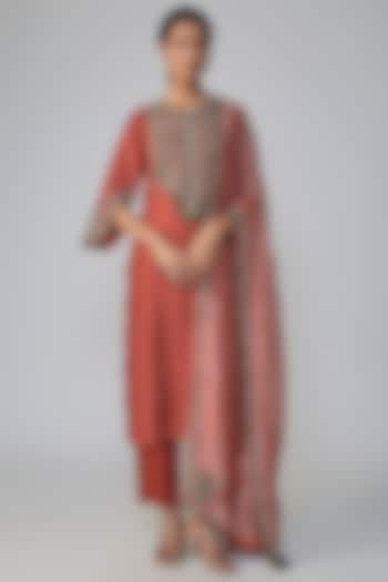 Deep Orange Silk Threadwork Kurta Set by Prisho at Pernia's Pop Up Shop