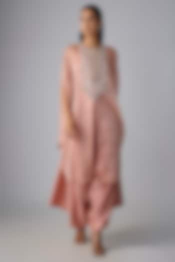 Peach Tissue Resham Work Kaftan Set by Prisho at Pernia's Pop Up Shop