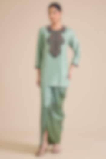 Aqua Silk Resham Work Kurta Set by Prisho at Pernia's Pop Up Shop