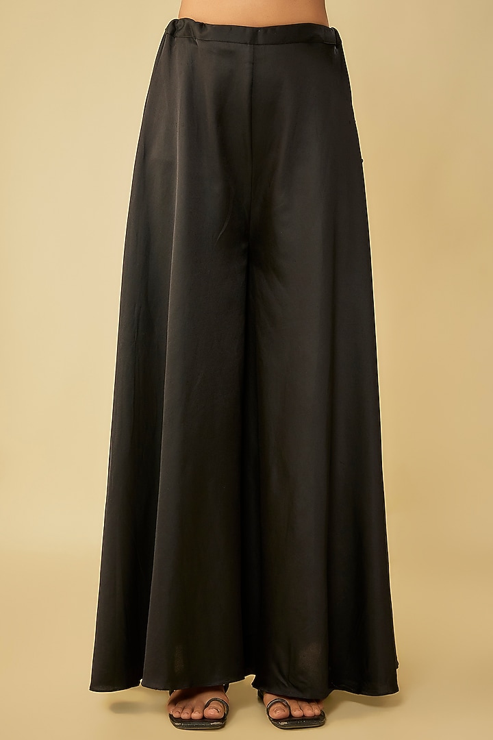 Black Organza Maal Work Cape Set by Prisho at Pernia's Pop Up Shop