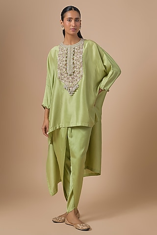 Sea Green Silk Resham Embroidered Kaftan Set by Prisho