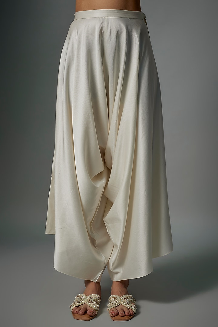 Lime Green Crushed Silk Thread Embroidered Kaftan Set by Prisho at Pernia's Pop Up Shop
