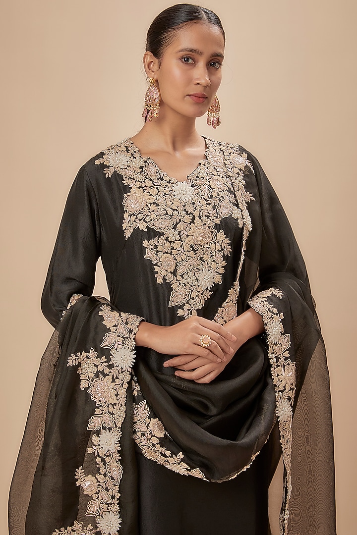 Black Silk Resham Embroidered Kurta Set by Prisho at Pernia's Pop Up Shop