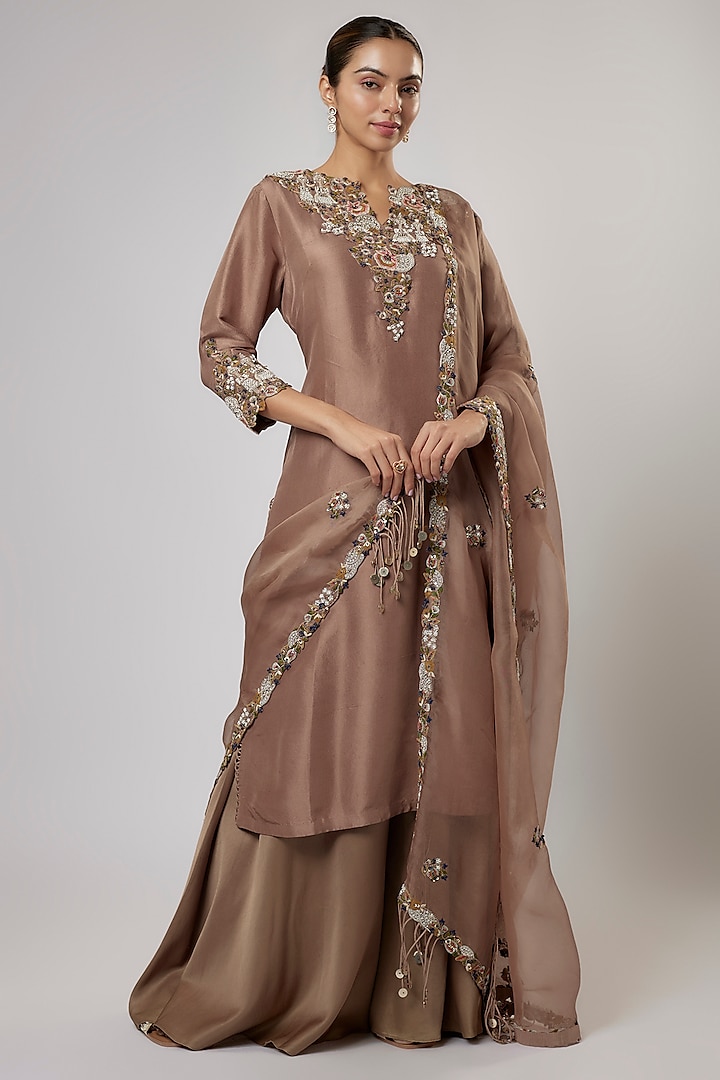 Amethyst Silk Resham Work Kurta Set by Prisho at Pernia's Pop Up Shop