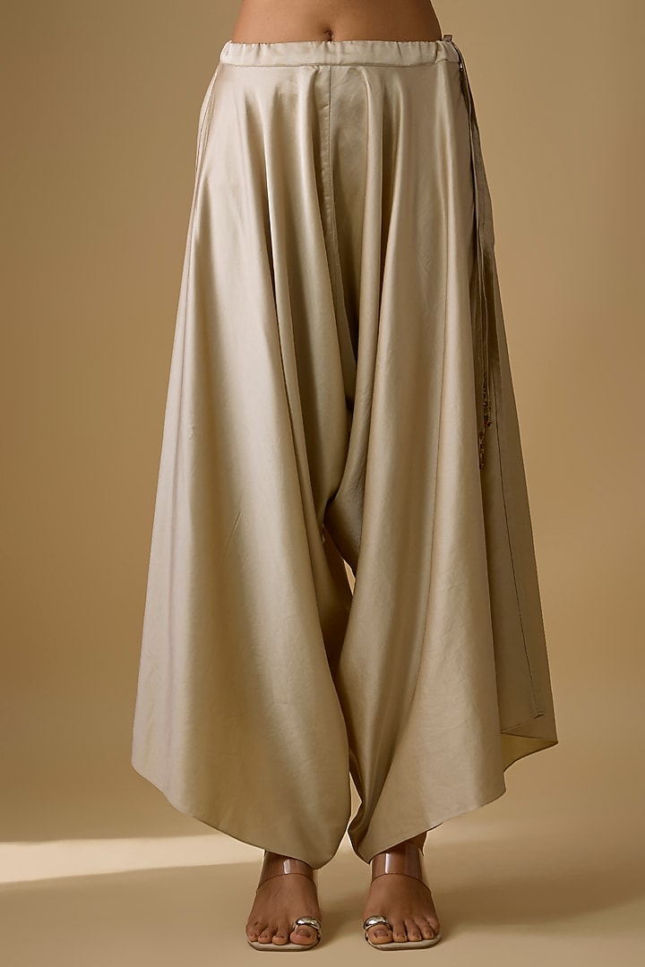 Deep Coral Silk Thread Work Kaftan Set by Prisho at Pernia's Pop Up Shop