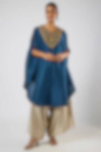 Blue Silk Thread Embroidered V-Neck Kaftan Set by Prisho at Pernia's Pop Up Shop
