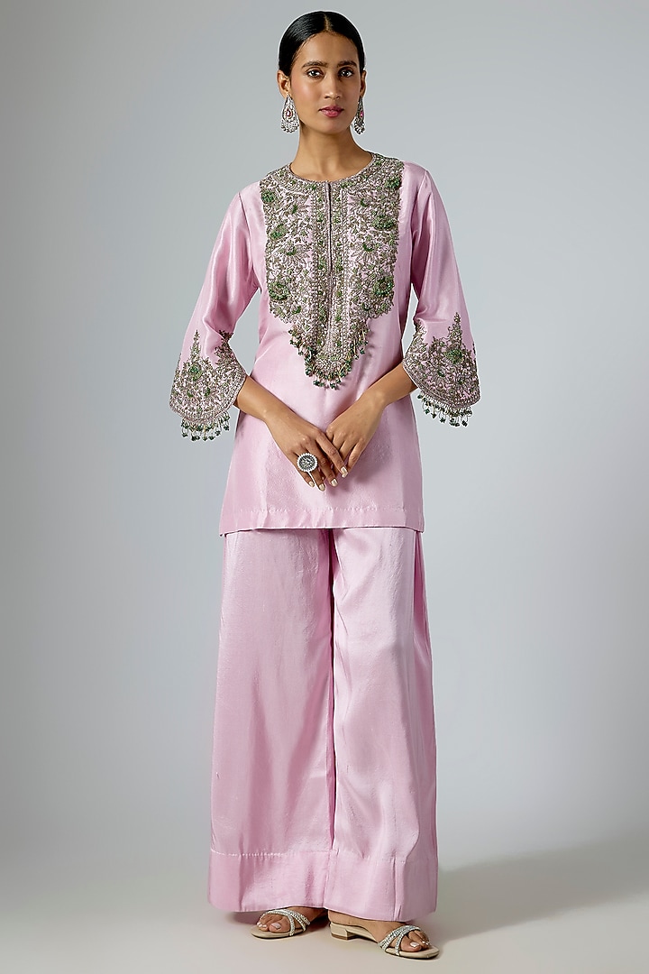 Lavender Silk Thread Embroidered Kurta Set by Prisho at Pernia's Pop Up Shop