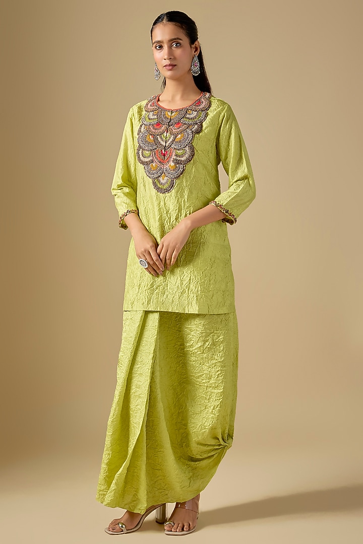 Lemon Green Crushed Silk Thread Work Kurta Set by Prisho at Pernia's Pop Up Shop