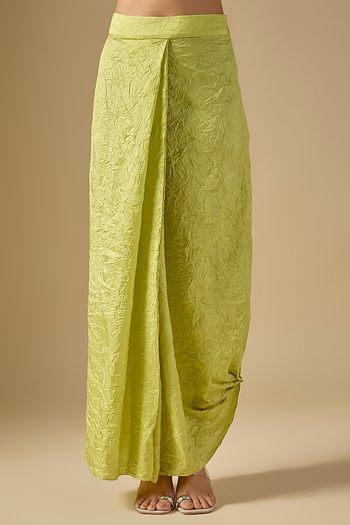 Lemon Green Crushed Silk Thread Work Kurta Set by Prisho at Pernia's Pop Up Shop
