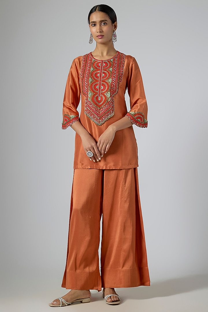 Deep Rust Silk Thread Embroidered Kurta Set by Prisho at Pernia's Pop Up Shop