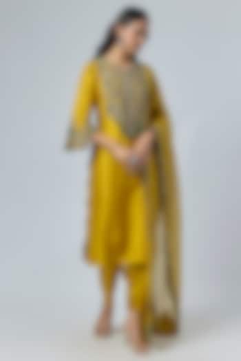 Mustard Silk Thread Embroidered Kurta Set by Prisho at Pernia's Pop Up Shop