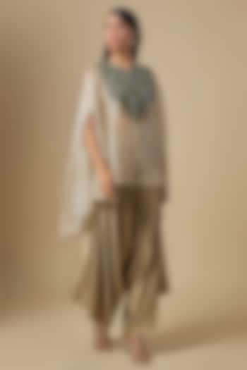 Champagne Crushed Tissue Thread Embroidery Kaftan Set by Prisho at Pernia's Pop Up Shop