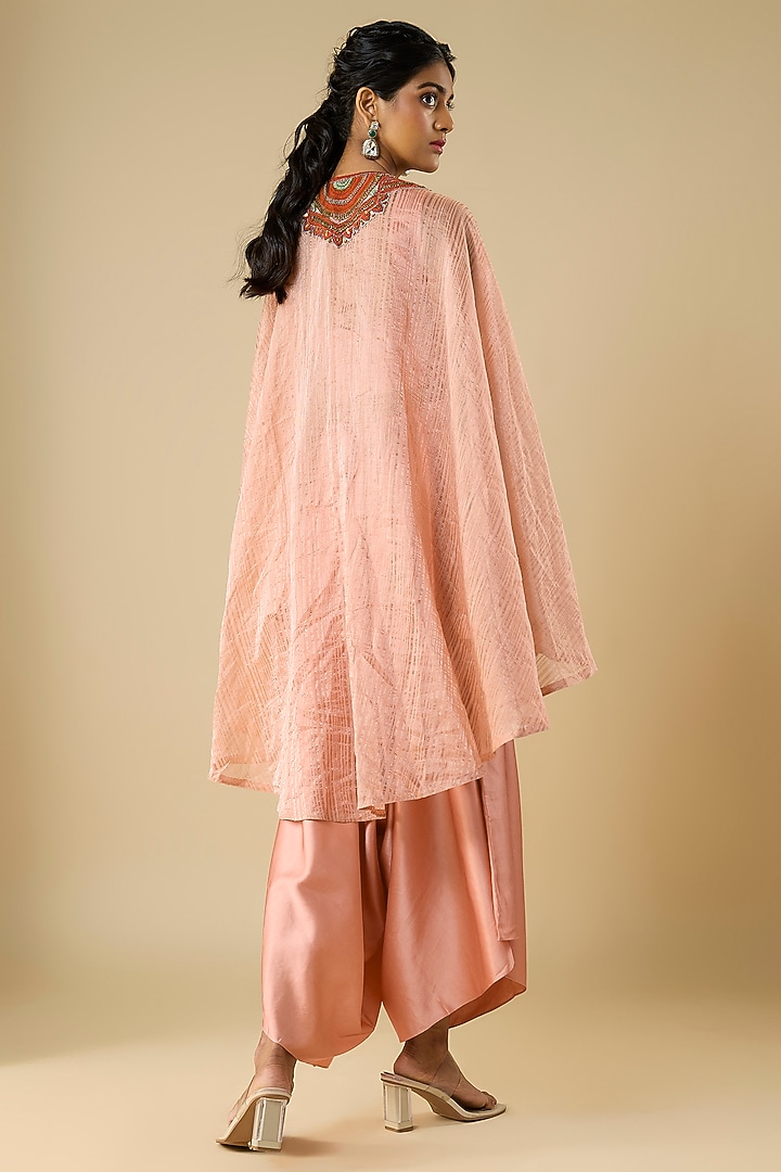 Dark Flamingo Pink Tissue Thread Work Kaftan Set by Prisho at Pernia's Pop Up Shop