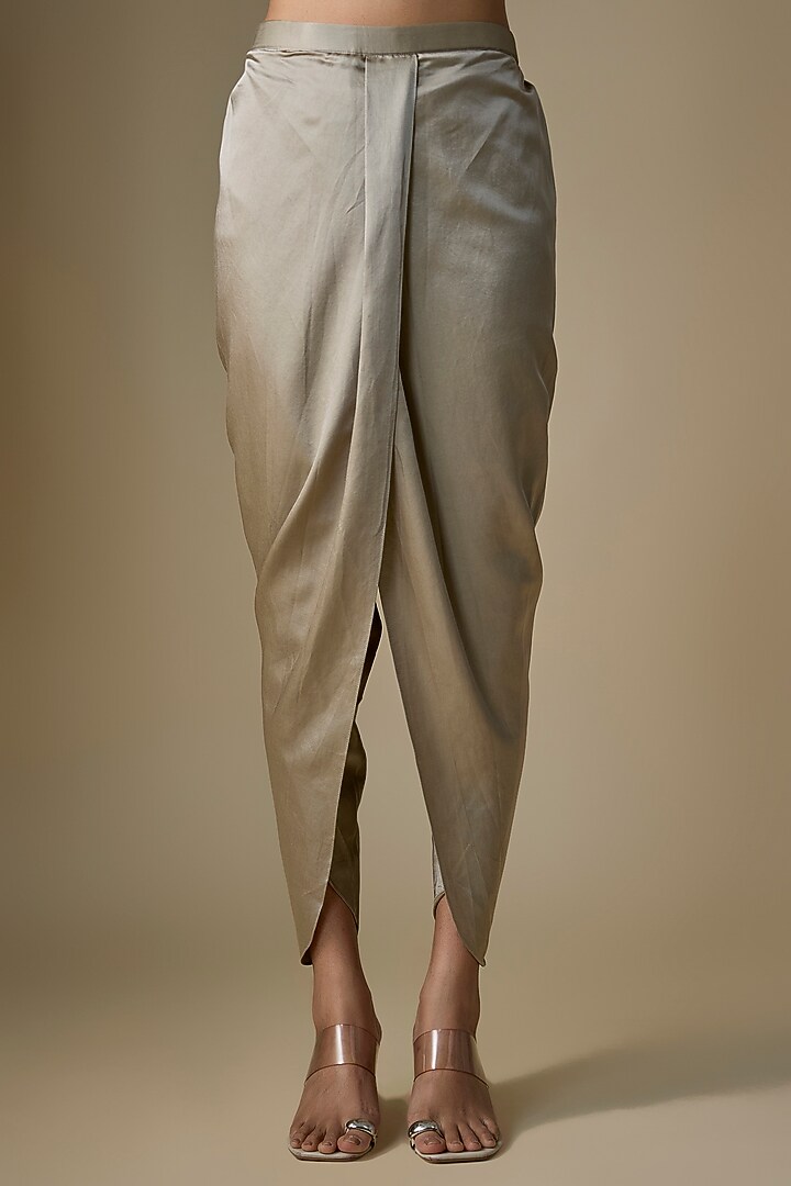 Silver Crushed Tissue Thread Work Kaftan Set by Prisho at Pernia's Pop Up Shop