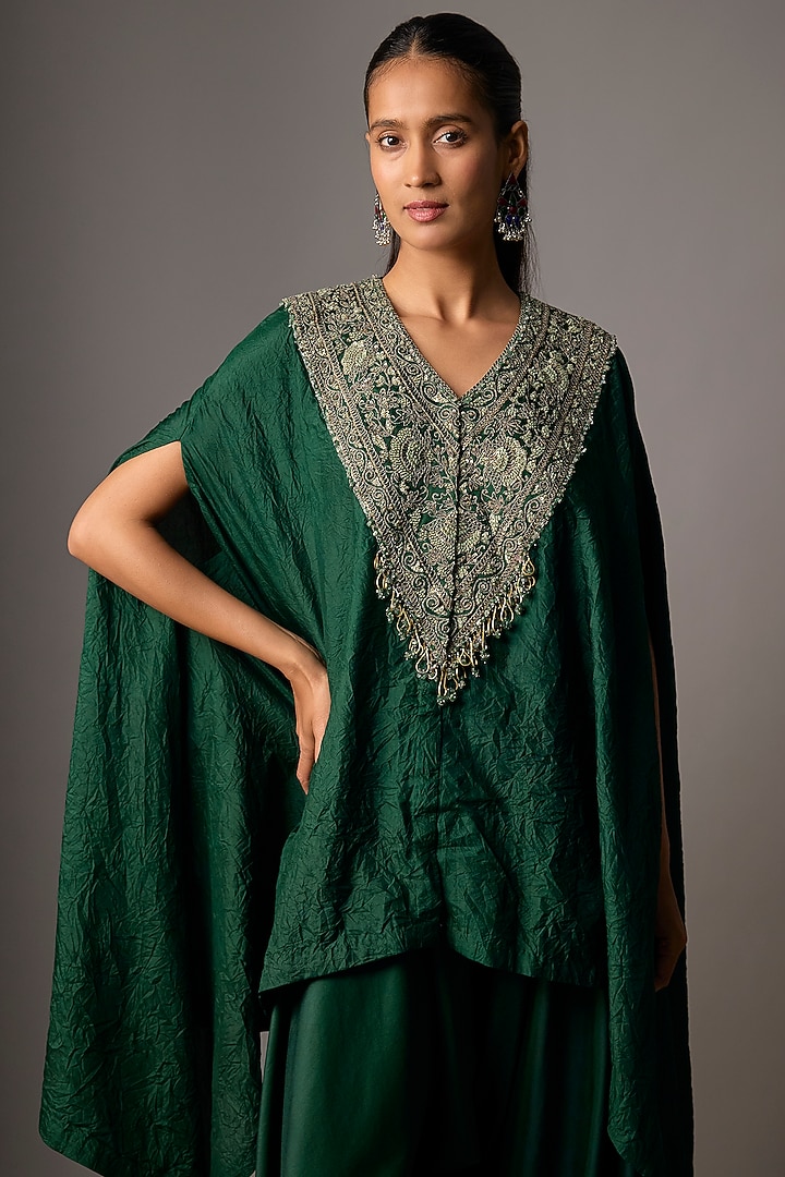 Emerald Green Crushed Silk Thread Work Kaftan Set by Prisho at Pernia's Pop Up Shop