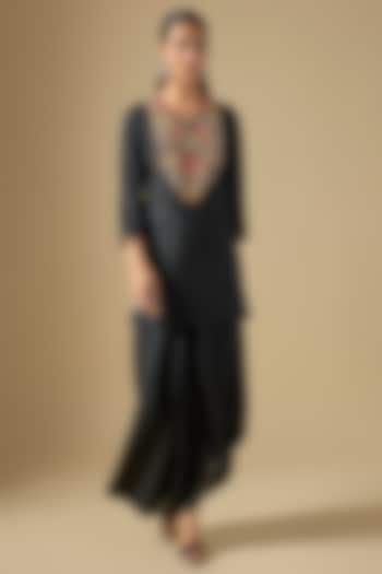 Black Crushed Silk Thread Work Kurta Set by Prisho at Pernia's Pop Up Shop