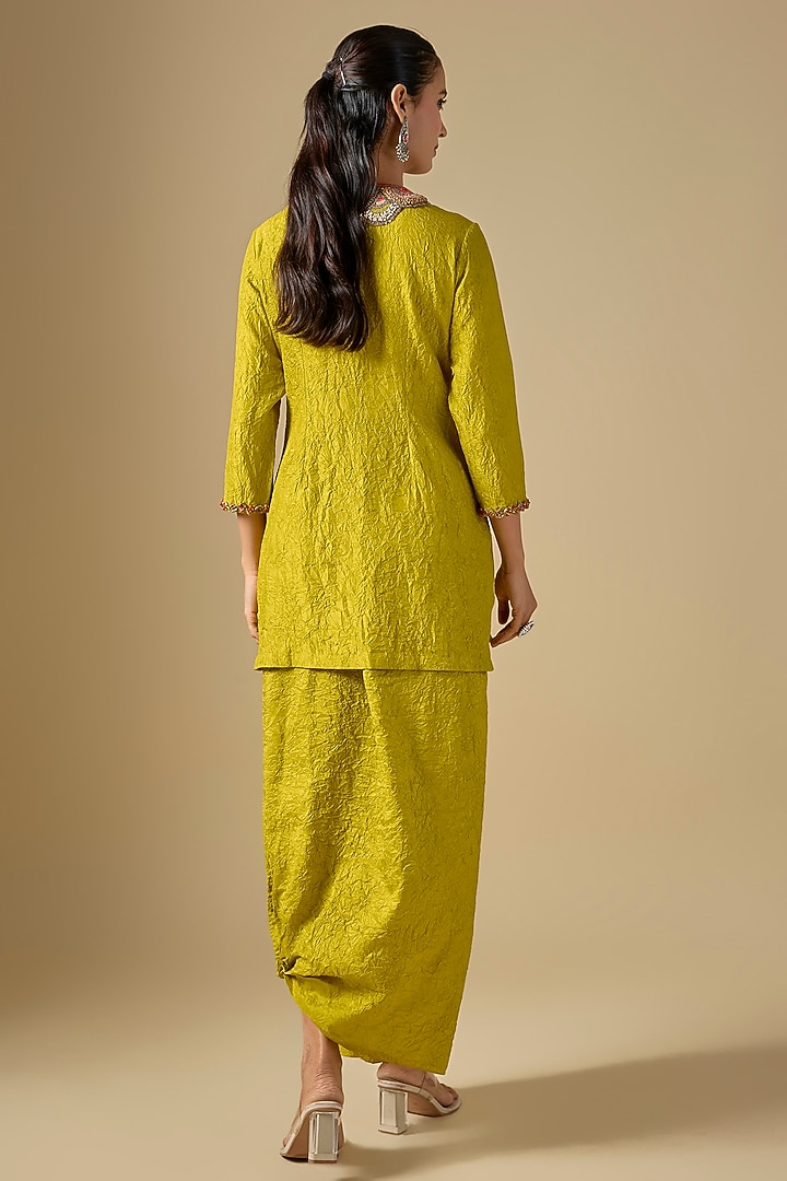Lime Green Crushed Silk Thread Work Kurta Set by Prisho at Pernia's Pop Up Shop