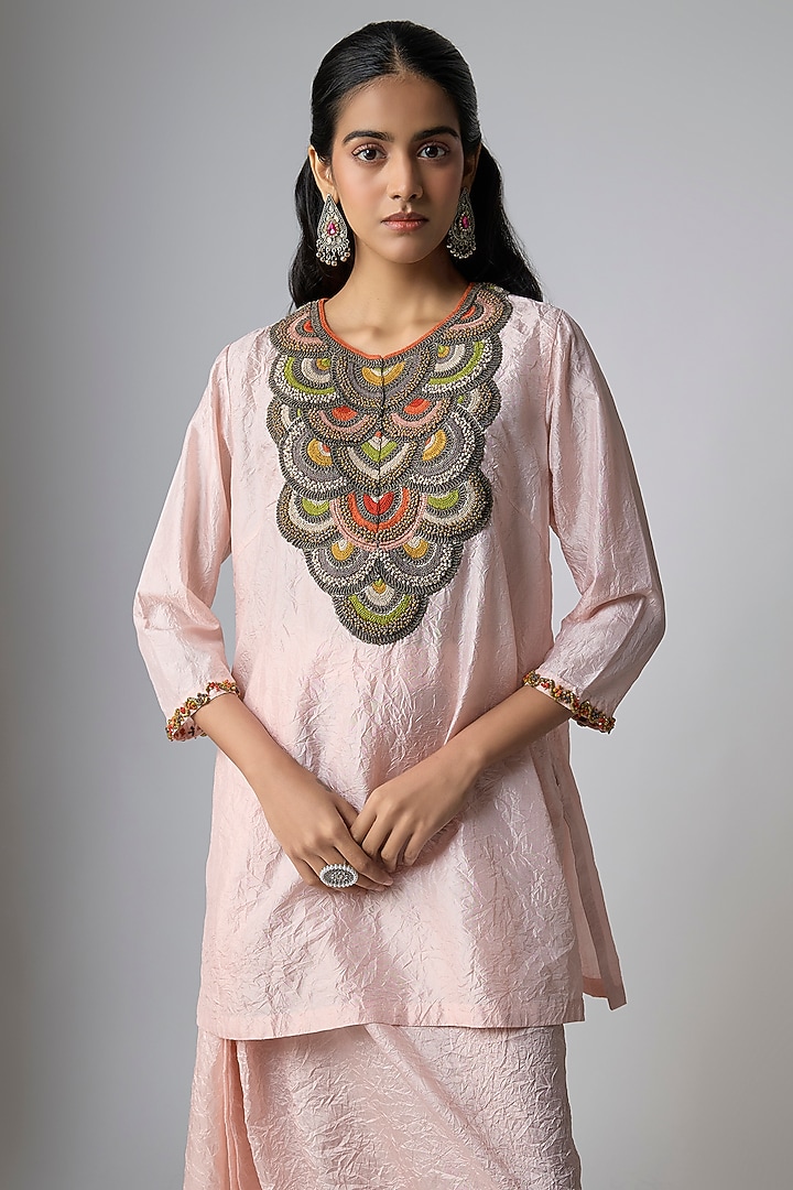 Flamingo Crushed Silk Thread Work Kurta Set by Prisho at Pernia's Pop Up Shop