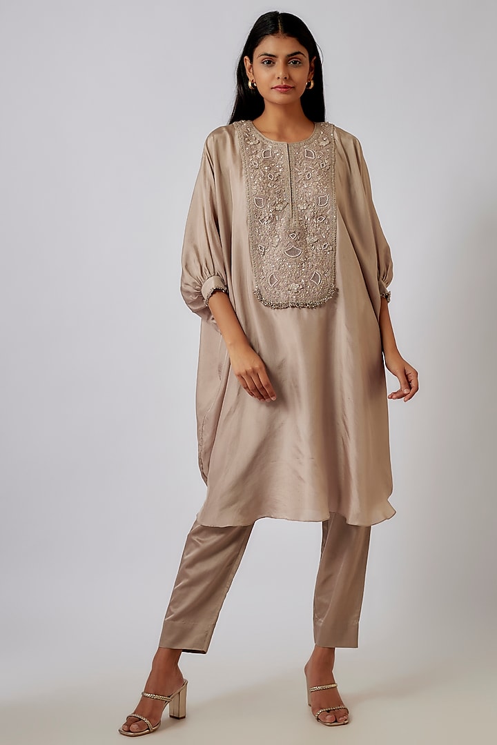 Blush Silk Resham Embroidered Kaftan Set by Prisho at Pernia's Pop Up Shop