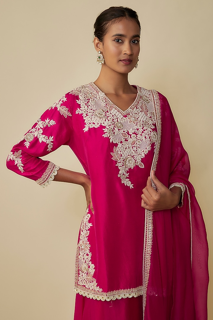 Fuchsia Silk Resham Work Kurta Set by Prisho at Pernia's Pop Up Shop