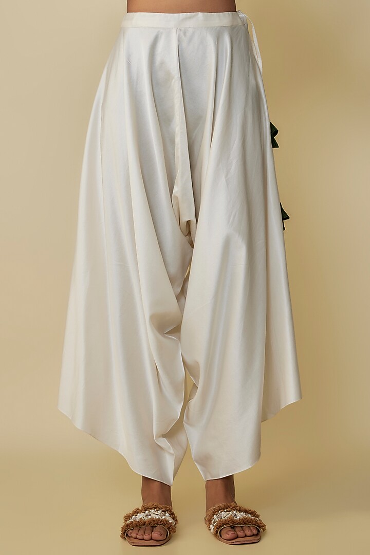 Hunter Green Crushed Silk Resham Work Kaftan Set by Prisho at Pernia's Pop Up Shop