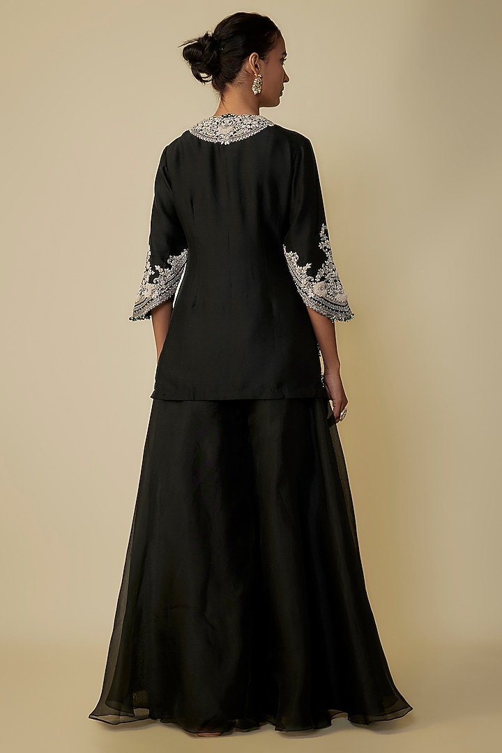 Black Silk Maal & Resham Work Kurta Set by Prisho at Pernia's Pop Up Shop