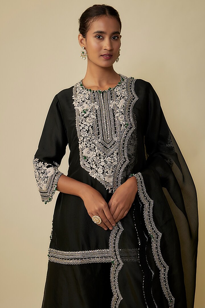 Black Silk Maal & Resham Work Kurta Set by Prisho at Pernia's Pop Up Shop