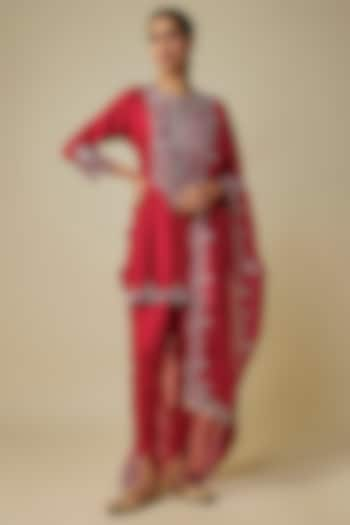 Fuchsia Silk Embroidered Kurta Set by Prisho at Pernia's Pop Up Shop