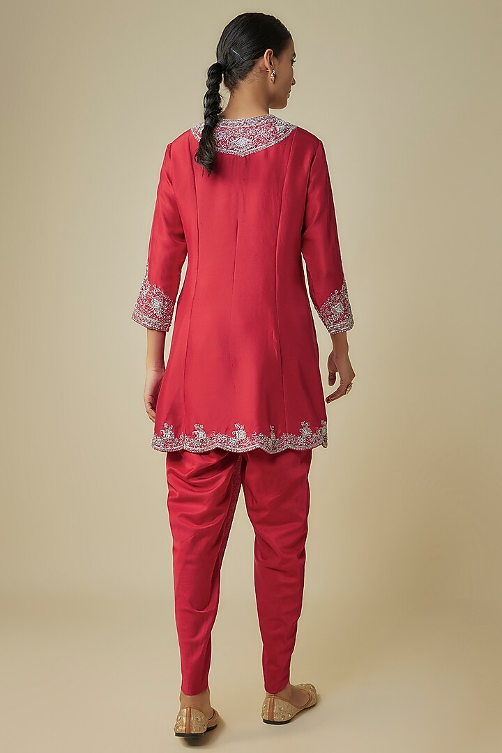 Fuchsia Silk Embroidered Kurta Set by Prisho at Pernia's Pop Up Shop