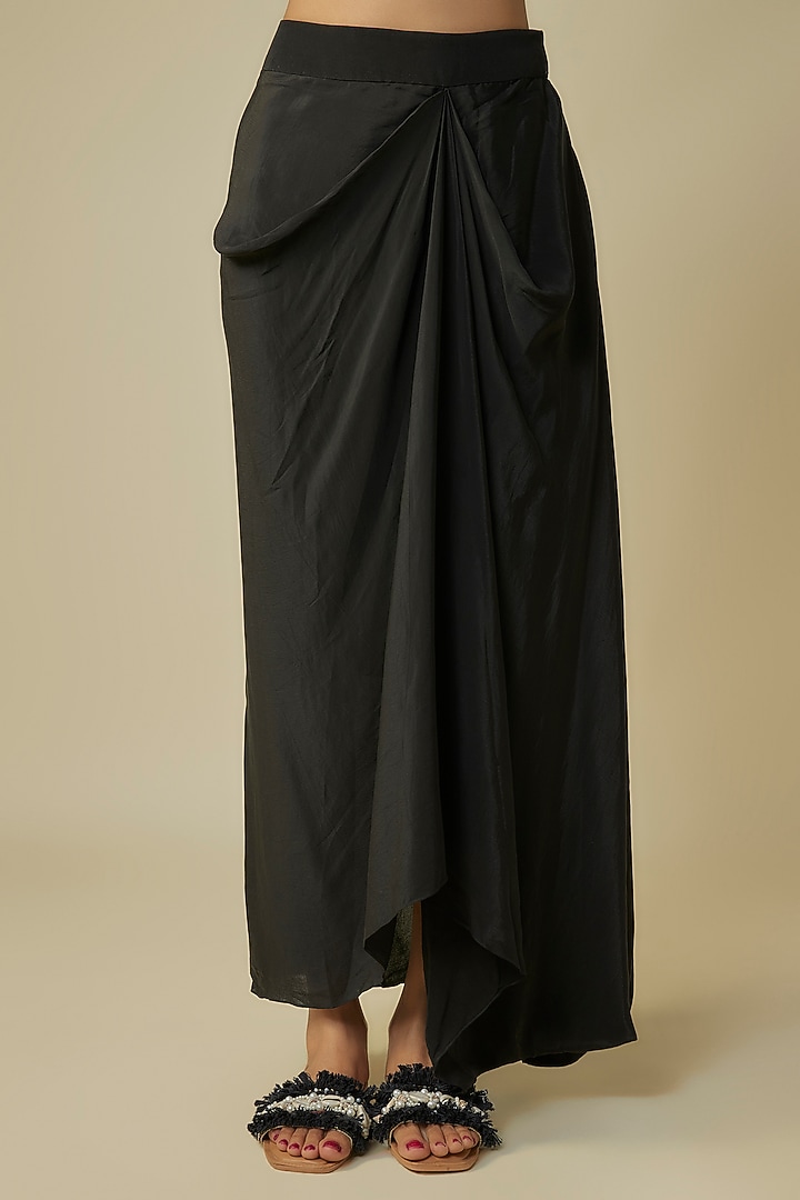 Black Crushed Silk Resham Work Kaftan Set by Prisho at Pernia's Pop Up Shop
