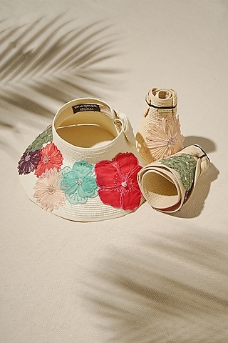 White Paper Grass 3D Floral Embroidered Zippi Visor Hat by PAYAL SINGHAL ACCESSORIES