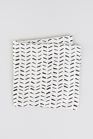 White Silk Mul Abstract Printed Pocket Square by PAYAL SINGHAL ACCESSORIES