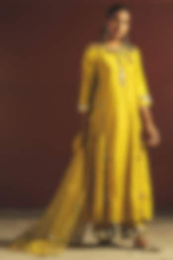 Yellow Embroidered Kurta Set by Priyanka Singh