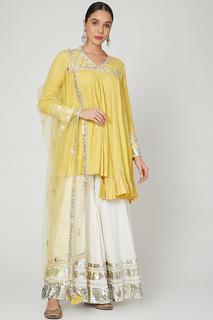 Off White Cotton Embroidered Gharara Set by Priyanka Singh at Pernia's Pop Up Shop