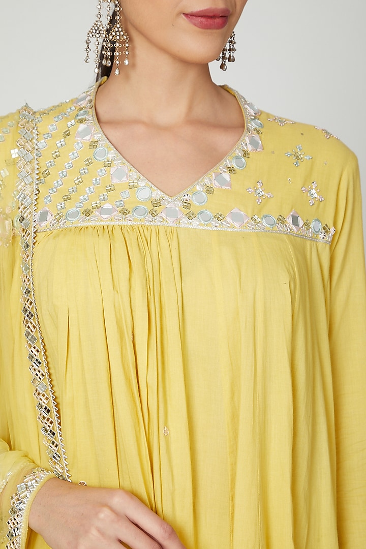 Off White Cotton Embroidered Gharara Set by Priyanka Singh at Pernia's Pop Up Shop