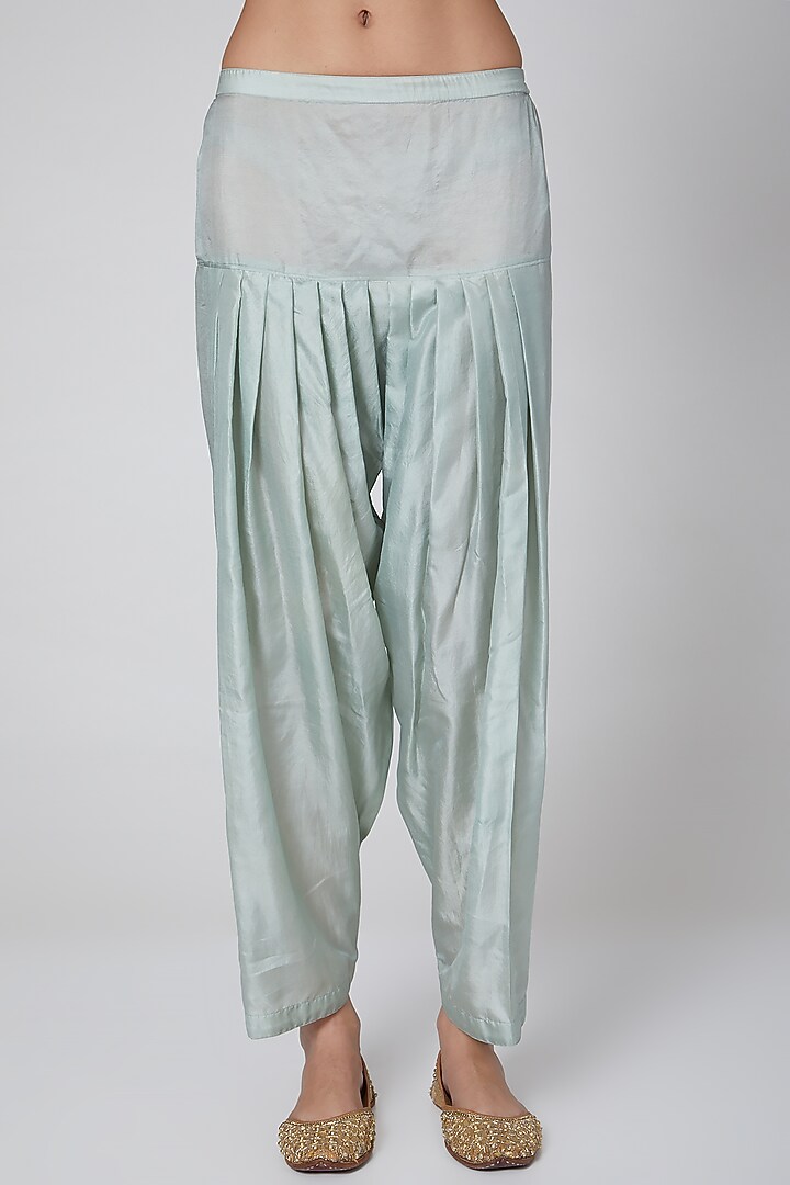 Mint Green Embroidered Kurta Set by Priyanka Singh at Pernia's Pop Up Shop