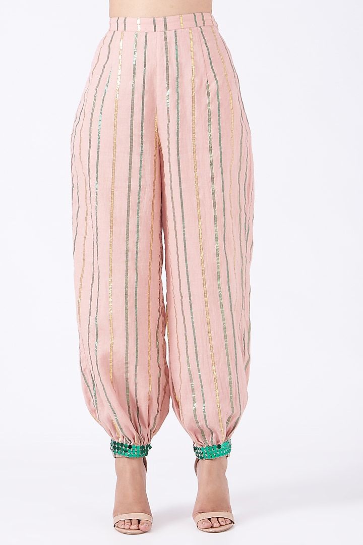 Peach Embroidered Co-Ord Set by Priyanka Singh at Pernia's Pop Up Shop