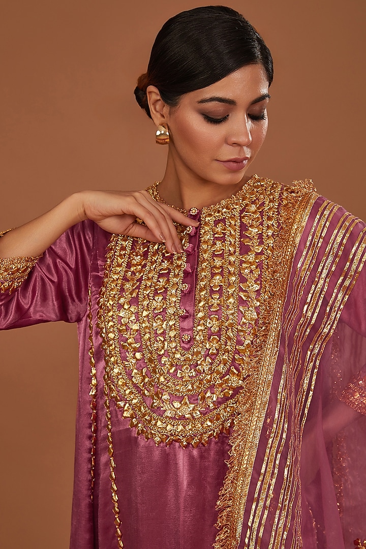 Rose Pink Mashru Silk Hand Embellished Kurta Set by Preeti S Kapoor at Pernia's Pop Up Shop