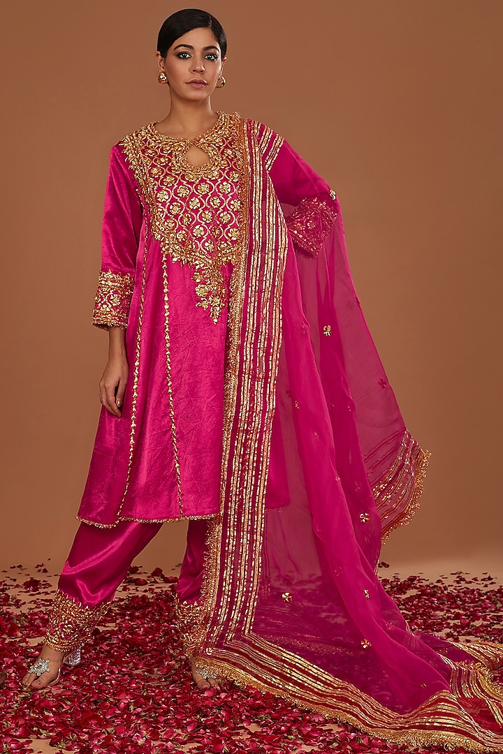 Royal Cerise Mashru Silk Hand Embellished Kurta Set by Preeti S Kapoor at Pernia's Pop Up Shop