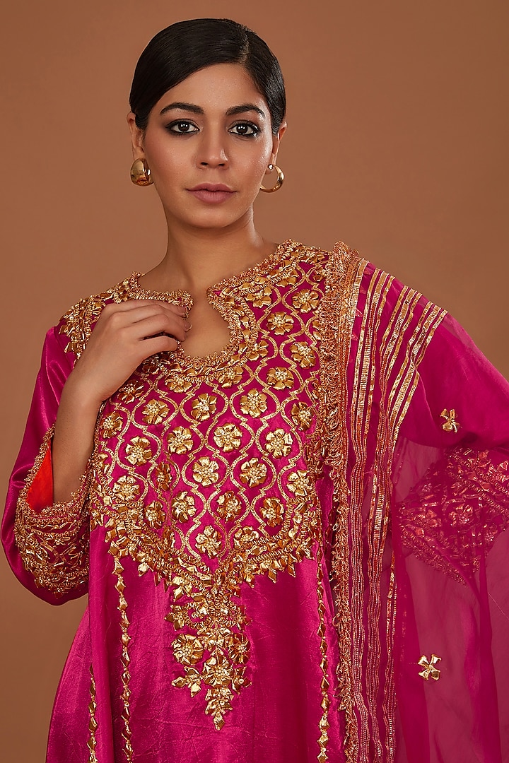 Royal Cerise Mashru Silk Hand Embellished Kurta Set by Preeti S Kapoor at Pernia's Pop Up Shop