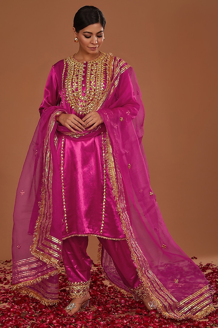 Fuchsia Mashru Silk Hand Embellished Kurta Set by Preeti S Kapoor at Pernia's Pop Up Shop