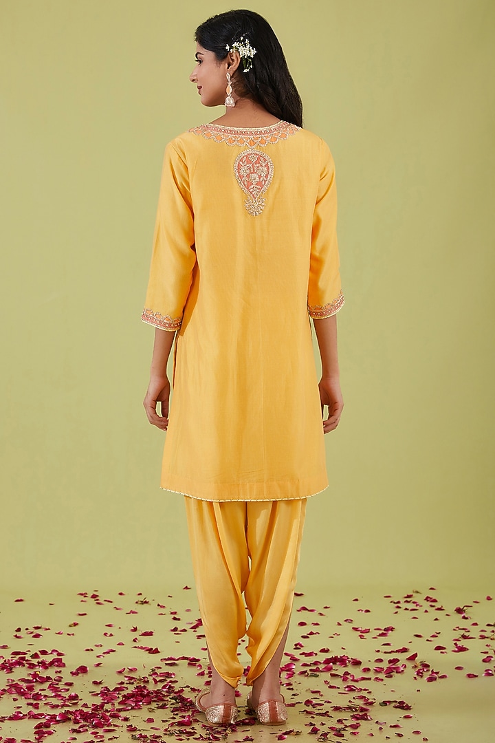 Yellow Chanderi Zari Embroidered A-Line Kurta Set by saina kapoor at Pernia's Pop Up Shop