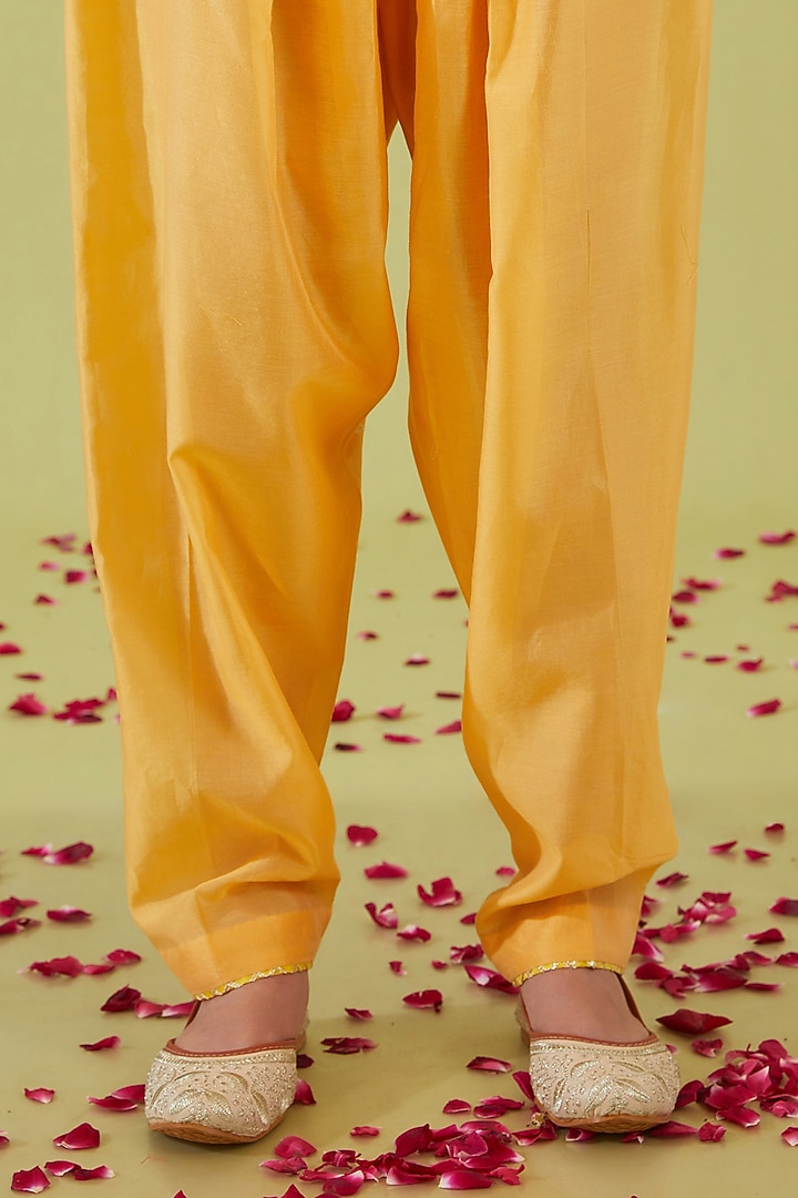 Yellow Chanderi Sequins Embroidered Short Kalidar Kurta Set by saina kapoor at Pernia's Pop Up Shop