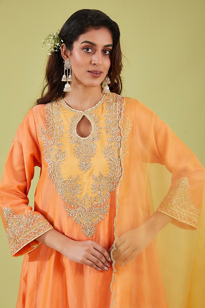 Peach Chanderi Sequins Embroidered Short Kalidar Kurta Set by saina kapoor at Pernia's Pop Up Shop