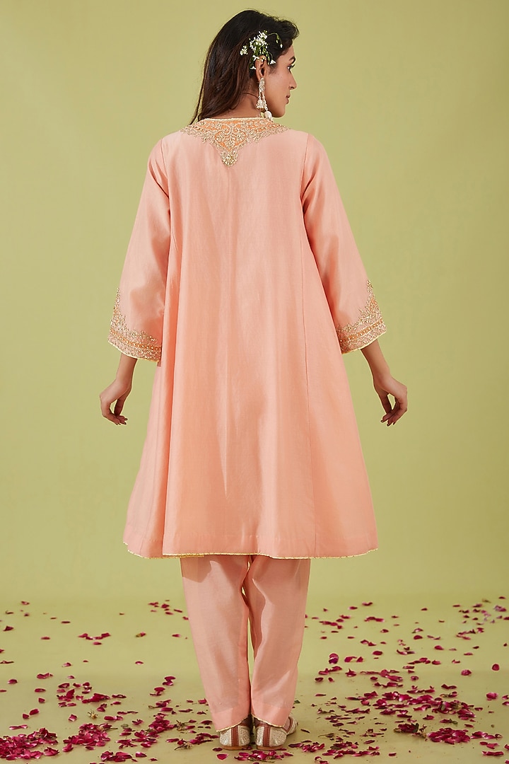 Pink Chanderi Sequins Embroidered Short Kalidar Kurta Set by saina kapoor at Pernia's Pop Up Shop
