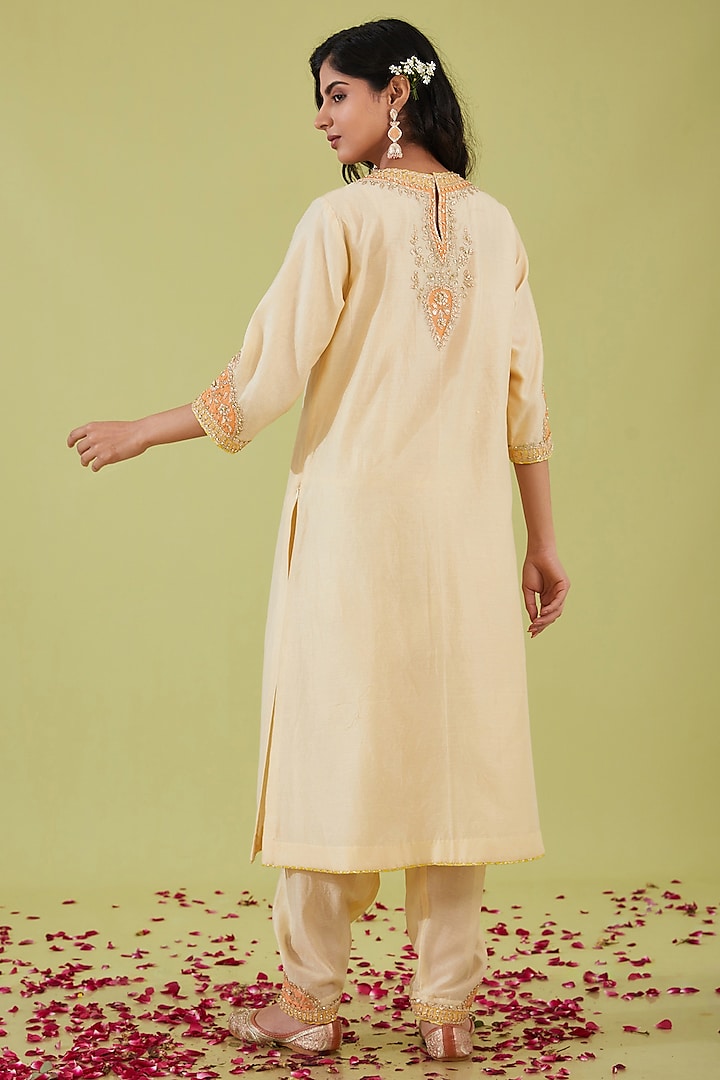 White Chanderi Sequins Embroidered Kurta Set by saina kapoor at Pernia's Pop Up Shop