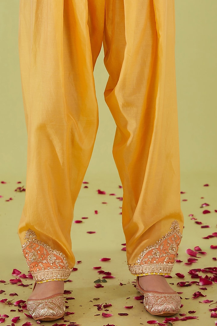 Yellow Chanderi Sequins Embroidered Kurta Set by saina kapoor at Pernia's Pop Up Shop