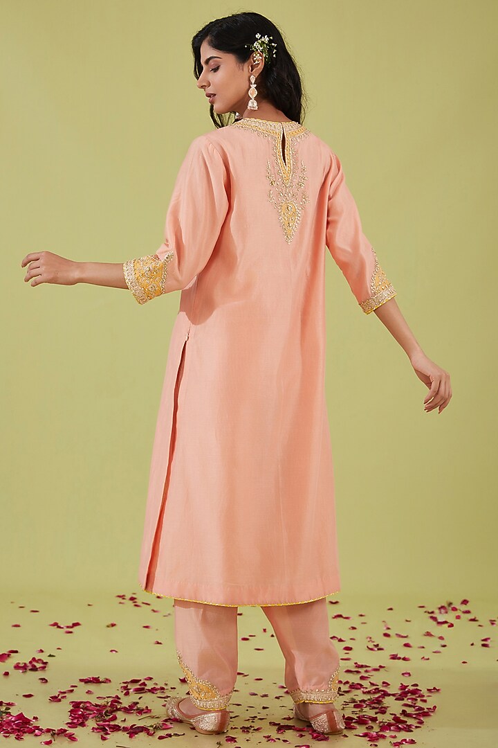 Pink Chanderi Sequins Embroidered Kurta Set by saina kapoor at Pernia's Pop Up Shop