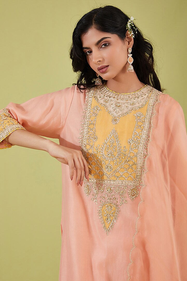 Pink Chanderi Sequins Embroidered Kurta Set by saina kapoor at Pernia's Pop Up Shop